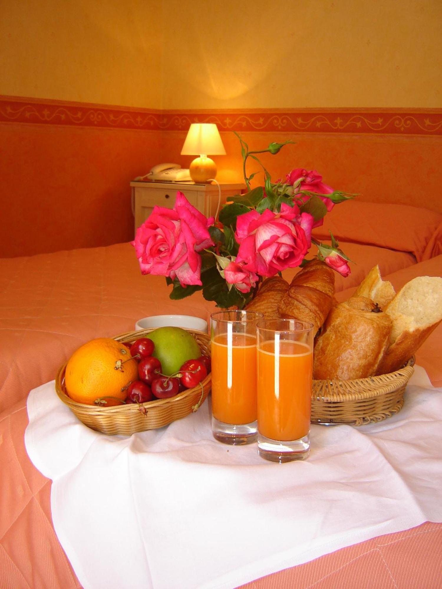 The Originals City, Hotel Le Cheval Rouge, Tours Ouest วิลองดรี ภายนอก รูปภาพ